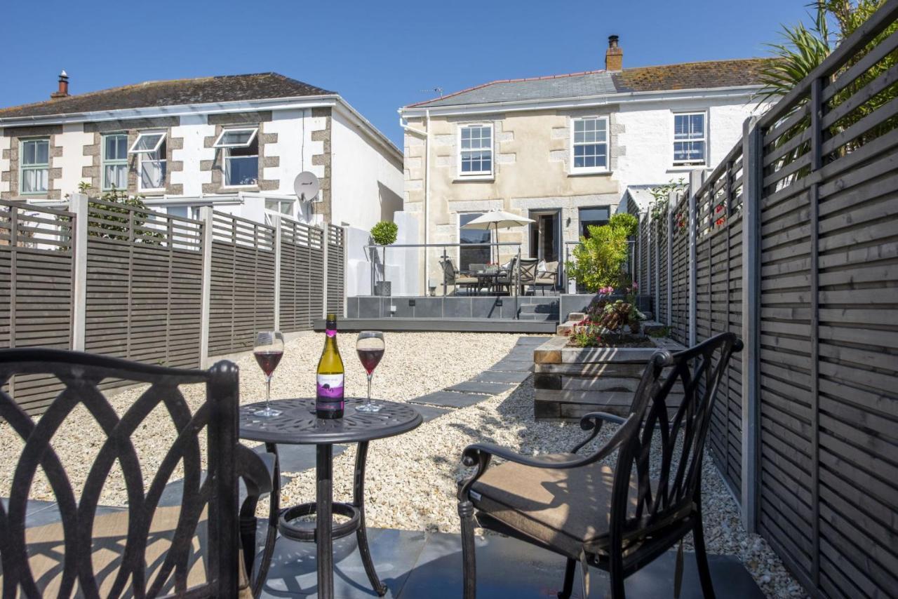 The Hideaway Villa Porthleven Exteriör bild
